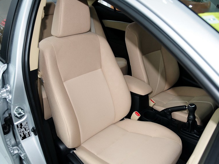 雷凌 2014款 1.6E 手动新锐版车厢座椅图片