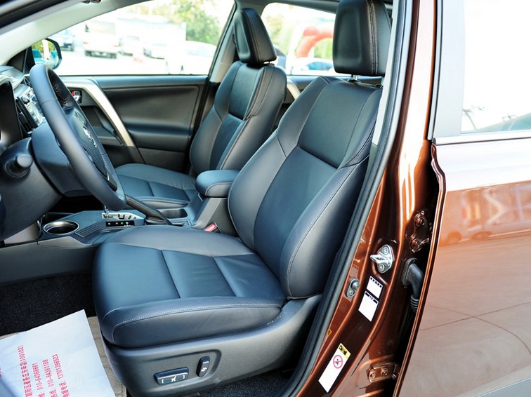 丰田RAV4 2013款 2.5L 自动四驱豪华版车厢座椅图片