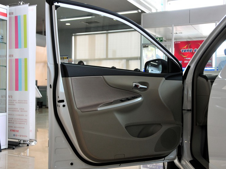 卡罗拉 2011款 1.6L 手动GL车厢座椅图片