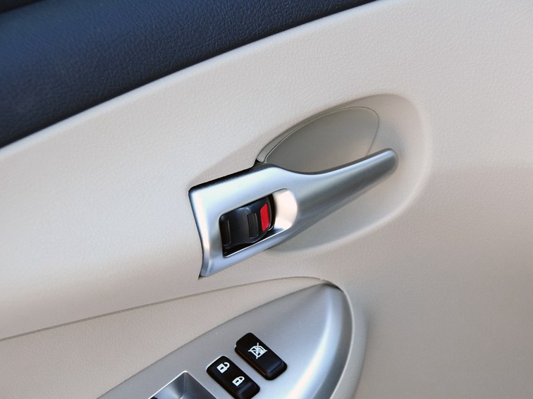 卡罗拉 2013款 特装版 1.6L 手动至酷型GL车厢座椅图片