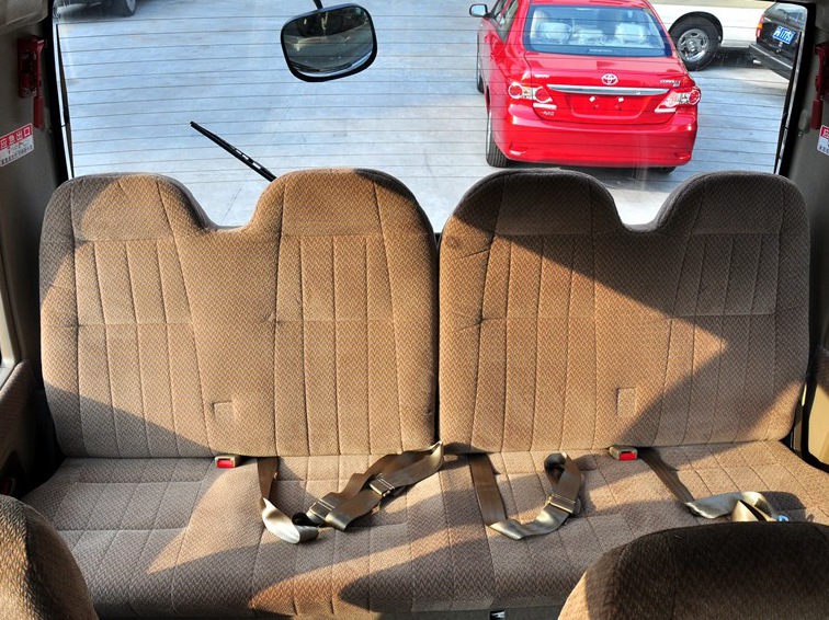 2013款 4.0L汽油豪华版 20座6GR车厢座椅图片