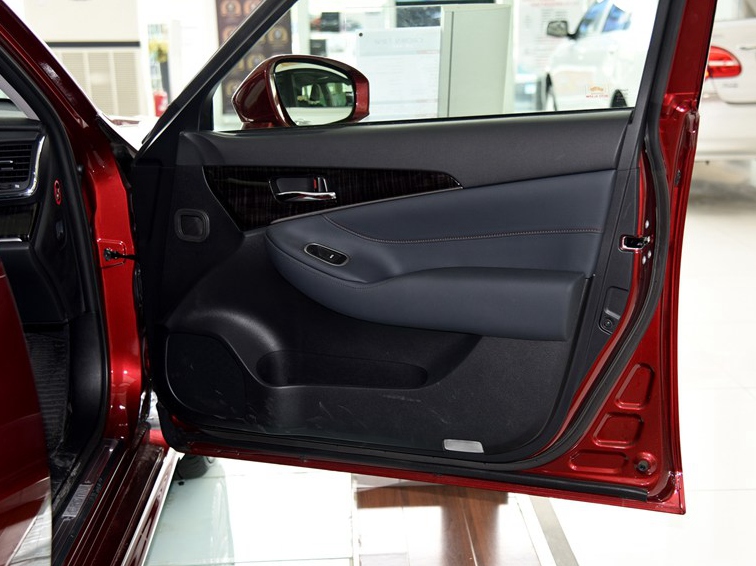 皇冠 2015款 2.5L 精英版车厢座椅图片