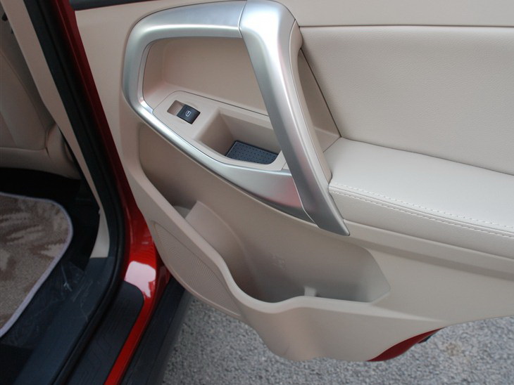 瑞虎5 2014款 2.0L CVT家悦版车厢座椅图片