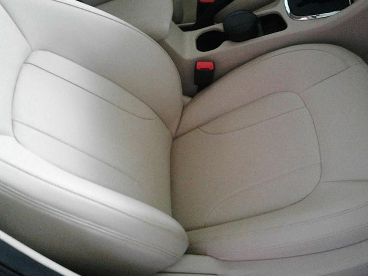 艾瑞泽7 2013款 1.6L DVVT CVT致享版车厢座椅图片