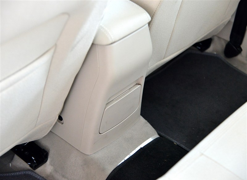 艾瑞泽7 2015款 1.5T 手动致领版车厢座椅图片