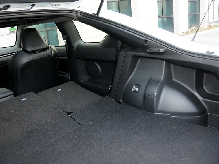 杰路驰 2014款 2.5L 豪华版车厢座椅图片