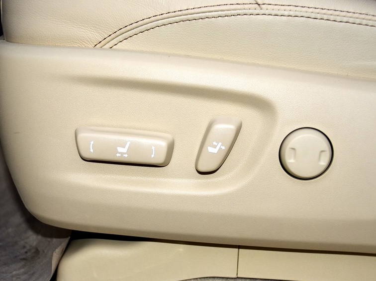 普拉多(进口) 2014款 2.7L 自动标准版车厢座椅图片