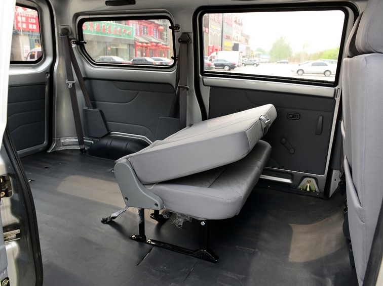 2014款 1.2L实用型LJ469Q-AE2车厢座椅图片