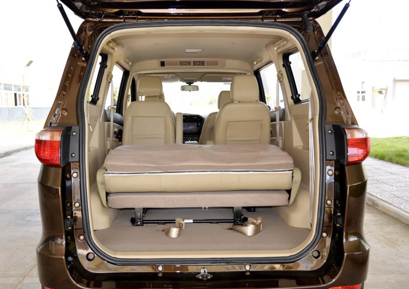 启腾EX80 2015款 1.5L 旗舰型车厢座椅图片