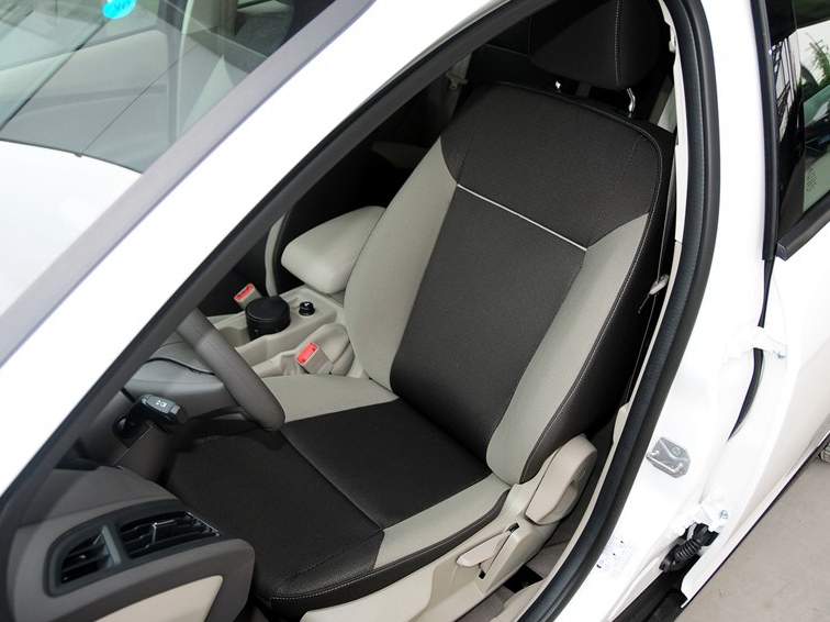 福克斯 2012款 三厢 1.6L AT舒适型车厢座椅图片