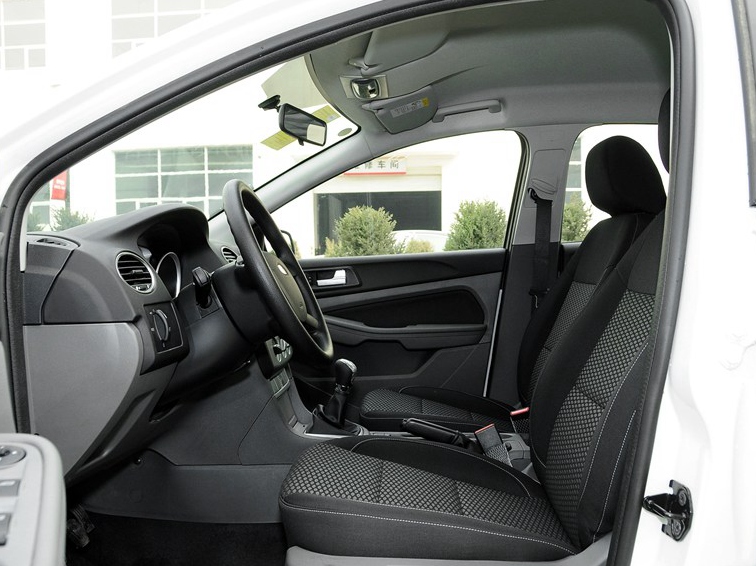 福克斯 2013款 两厢经典 1.8L MT基本型车厢座椅图片