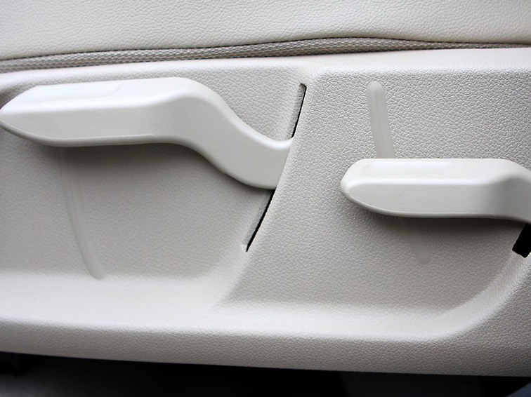 福克斯 2013款 三厢经典 1.8L AT时尚型车厢座椅图片