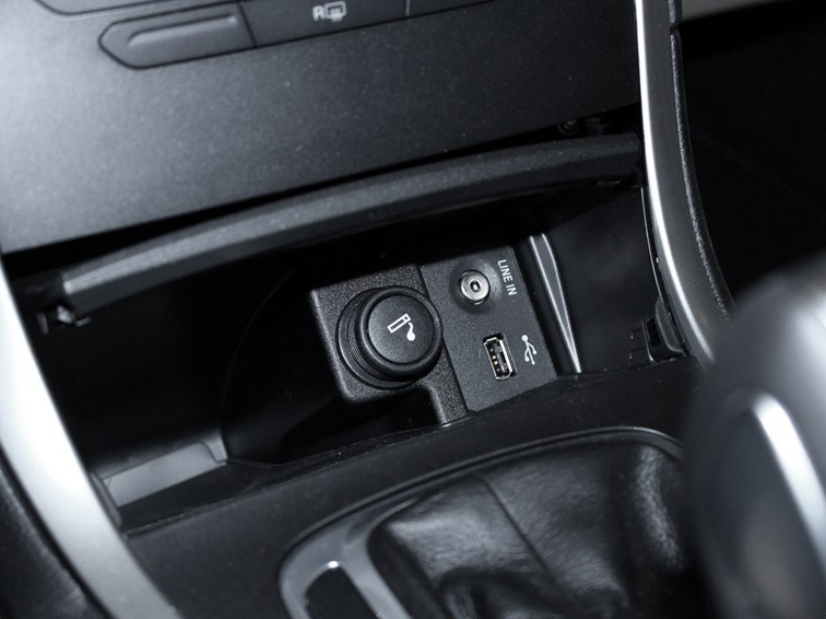 锐界 2015款 2.0T GTDi 两驱精锐型中控方向盘图片