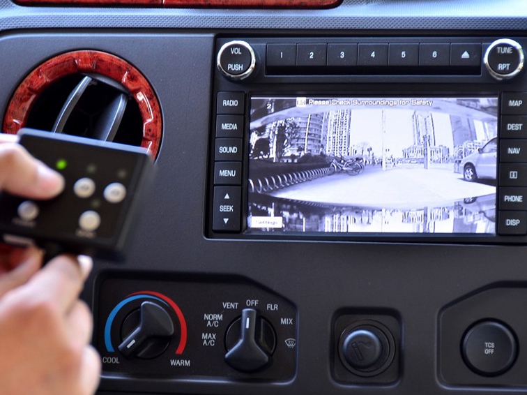 福特E350 2011款 5.4L 铂金限量版中控方向盘图片