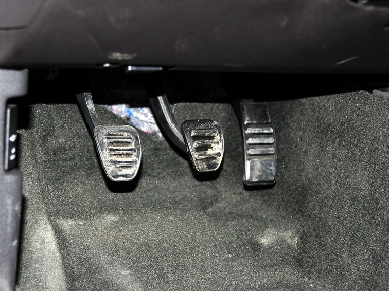 野马 2013款 3.7L 手动标准型车厢座椅图片
