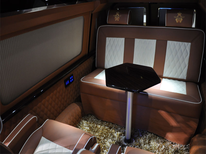 福特E350 2014款 皇驾星空版车厢座椅图片
