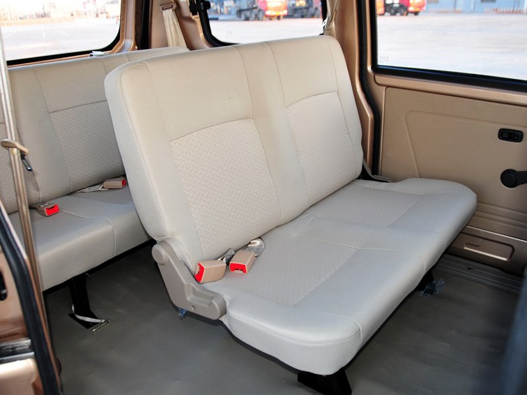 伽途V3 2015款 1.0L标准型LJ465Q车厢座椅图片