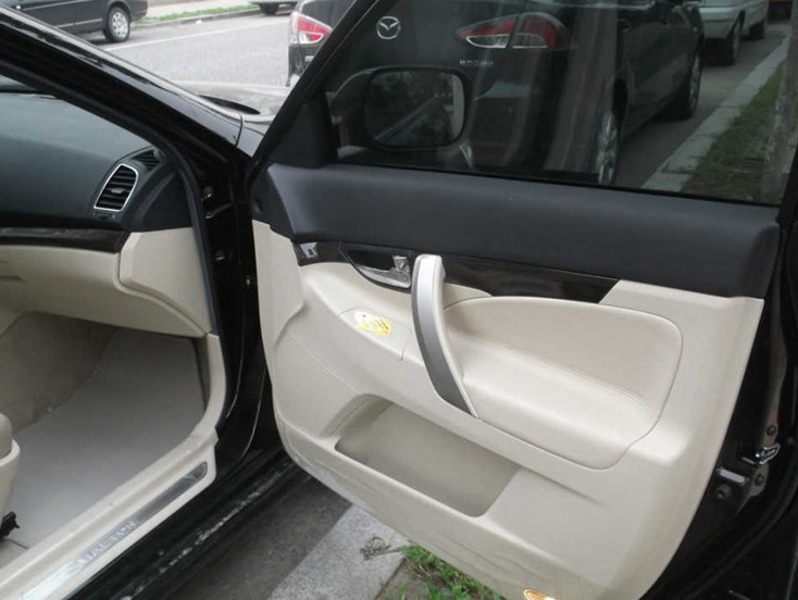 睿骋 2013款 1.8T 自动精英型 京V车厢座椅图片