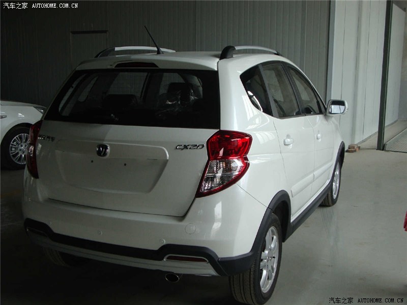 长安CX20 2011款 1.3L 手动运动版车身外观图片