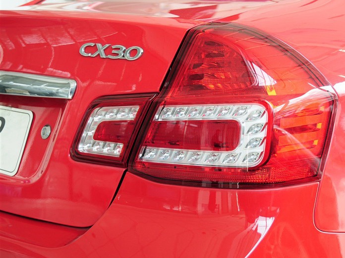 长安CX30 2012款 三厢 1.6L 手动豪华型图片