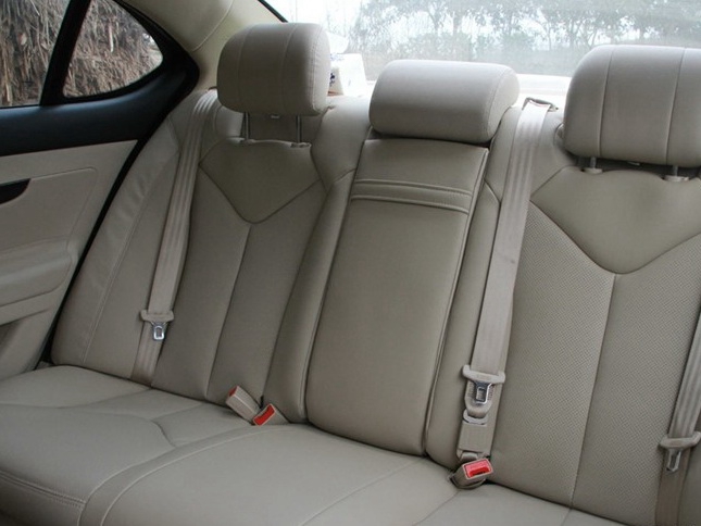 睿骋 2013款 1.8T 自动尊贵型 国IV车厢座椅图片