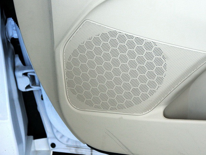 睿骋 2013款 2.0L 自动豪华型 国IV车厢座椅图片