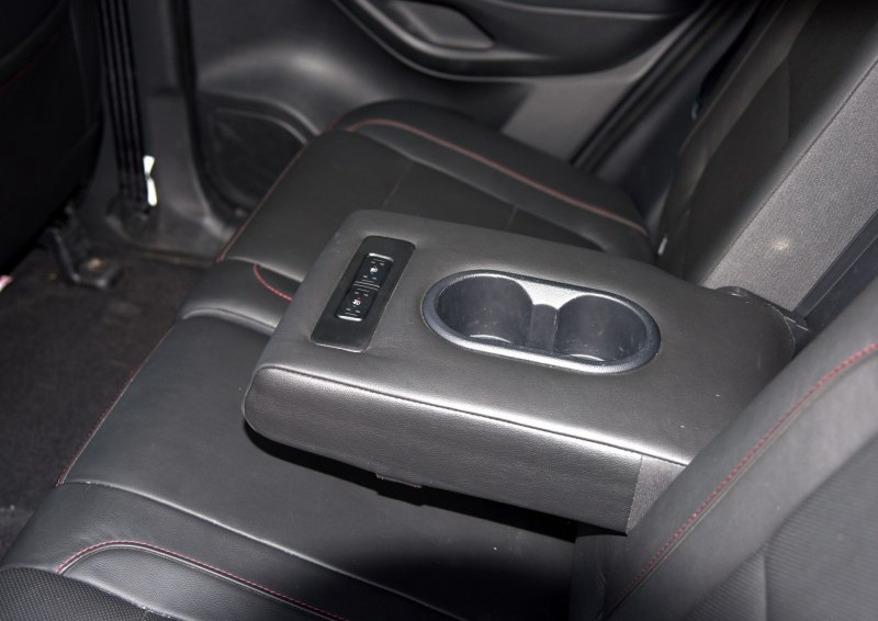 长安CS75 2015款 1.8T 自动四驱尊贵型车厢座椅图片