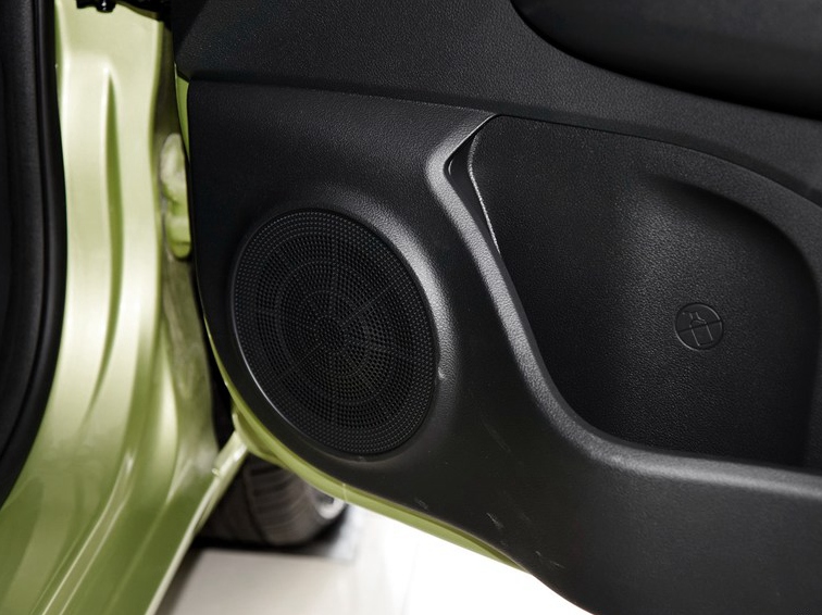 奔奔 2015款 1.4L 手动天窗版 国IV车厢座椅图片