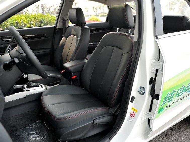逸动 2015款 纯电动尊贵型车厢座椅图片