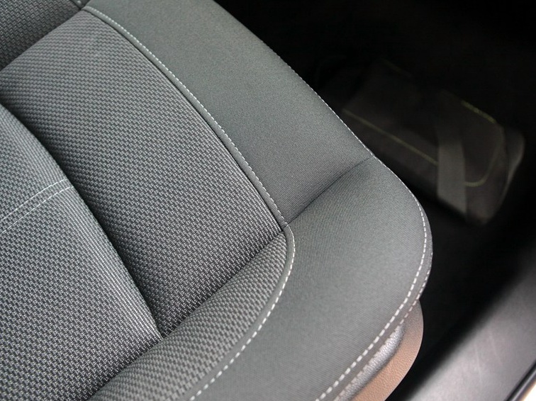 观致3 2014款 1.6L 手动致享型车厢座椅图片