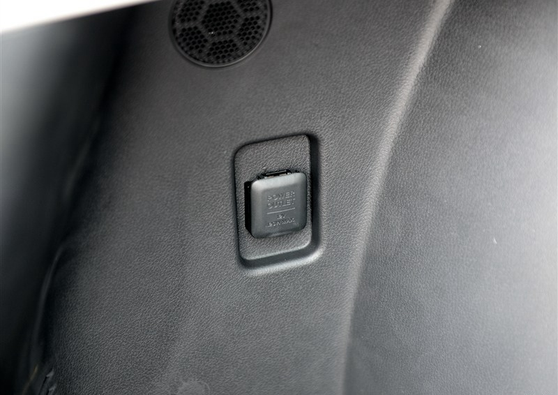 传祺GS5速博 2015款 2.0L 手动两驱精英版车厢座椅图片