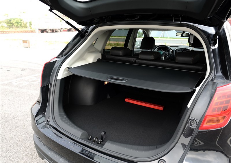 传祺GS5速博 2015款 2.0L 手动两驱精英版车厢座椅图片