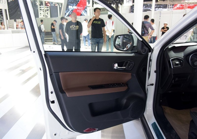 传祺GS5 Super 2016款 1.8T 自动四驱周年纪念版车厢座椅图片