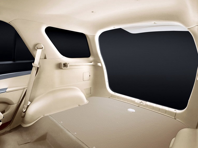 奥轩G5 2012款 2.4L 手动四驱至尊版车厢座椅图片