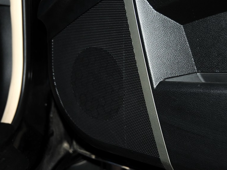 奥轩GX5 2012款 2.0L 手动汽油两驱天窗版车厢座椅图片