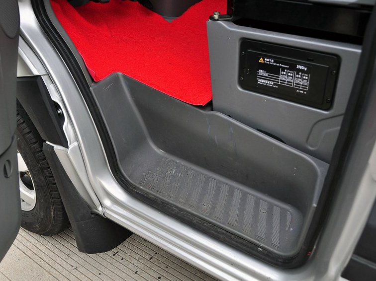 海格H5V 2014款 2.8T营运版豪华型SC28R143Q4车厢座椅图片