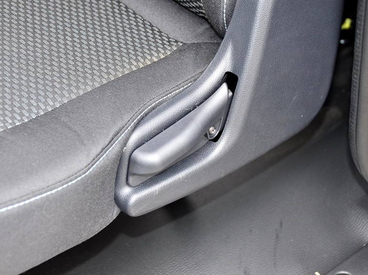 长安之星3 2015款 1.0L基本型非空调C10车厢座椅图片
