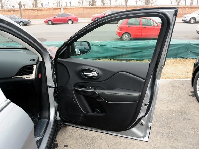 自由光 2014款 2.4L 豪华版车厢座椅图片