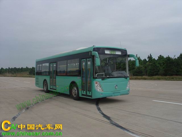 东风牌DHZ6100CF3型城市客车图片1