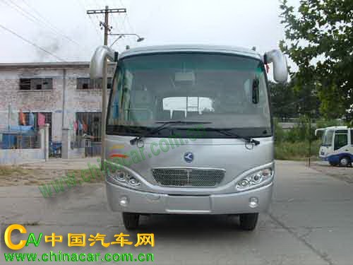 齐鲁牌BWC6601B型轻型客车