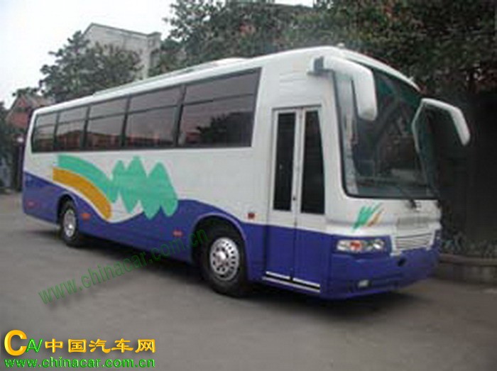华中牌WH6100Q型客车图片1