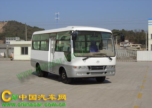 悦西牌ZJC6601EQ1型轻型客车图片1