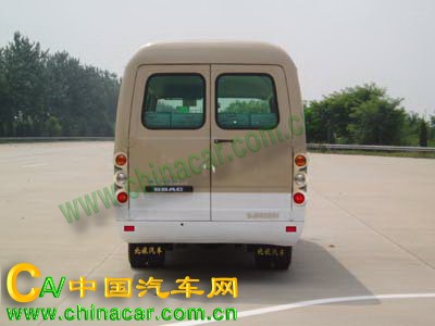北京牌BJ6602D1型轻型客车图片3