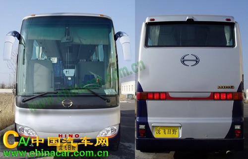 日野牌SFQ6123PSHK型旅游客车图片3