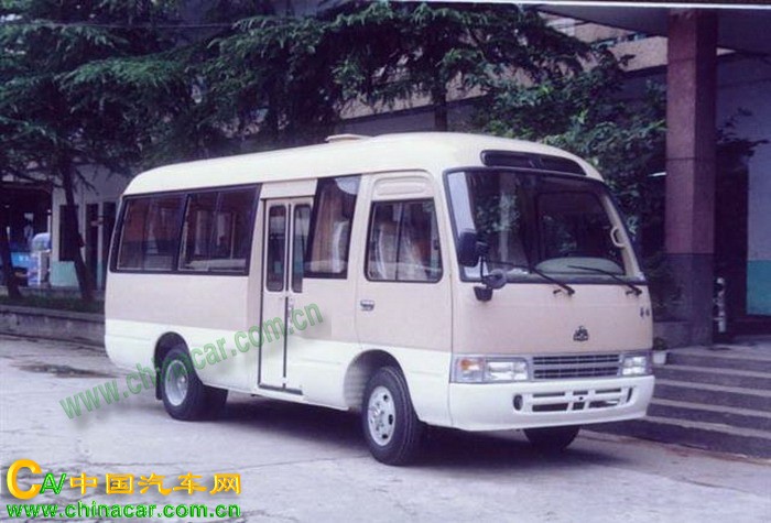 华西牌CDL5046XXYC2型厢式运输车