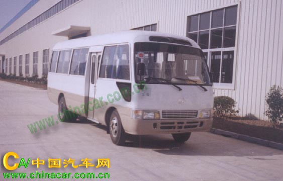 东鸥牌ZQK6700N3型客车