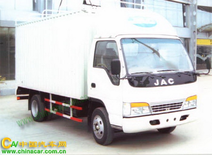 江淮牌HFC5082XXBKD型蓬式运输车图片1
