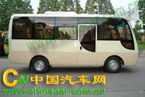 长春牌CCJ6601EA3型轻型客车图片3
