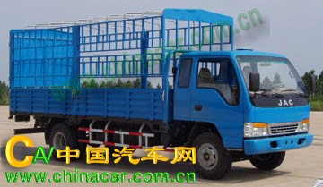 江淮牌HFC5083CCYKR1D型仓栅式运输车图片1