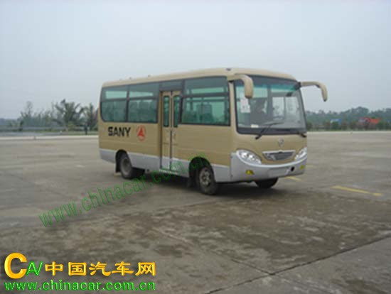 三一牌HQC6600A型轻型客车图片1